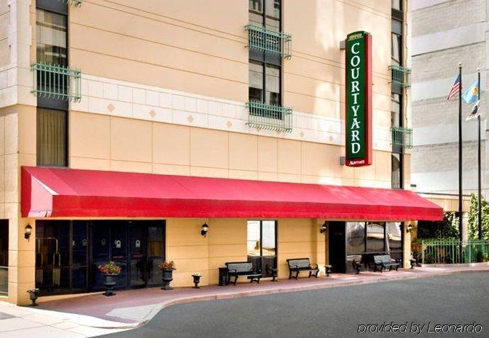 Courtyard Wilmington Downtown Hotel Екстериор снимка